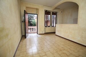 Via Pontida 41 Legnano - soggiorno con ingresso